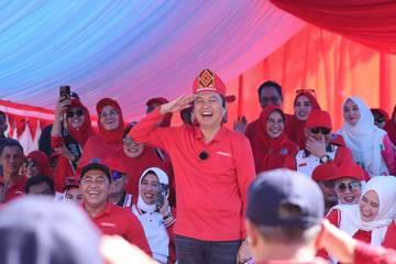 Bupati Kolaka Ikut Gerak Jalan Bersama Pejabat Daerah