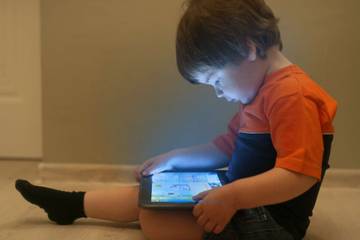 Menetapkan Batasan Gadget untuk Anak di Era Digital