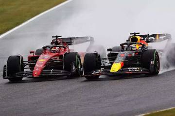 Verstappen: Ferrari Merek Besar, Tapi Penuh Tantangan
