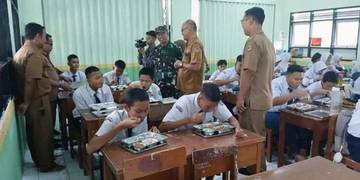 Guru Penanggung Jawab Program MBG Terima Insentif 