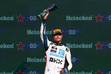 F1 GP Meksiko: Norris Bangkit, Kini Pimpin Klasemen 