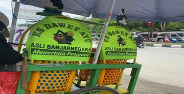 Mahasiswa Penjual Es Dawet Ayu