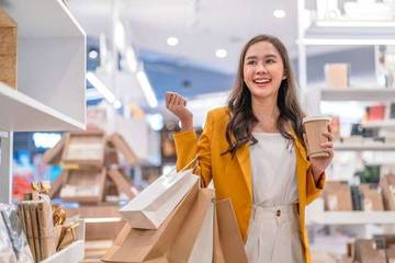 Generasi Z Ubah Tren Belanja di Indonesia