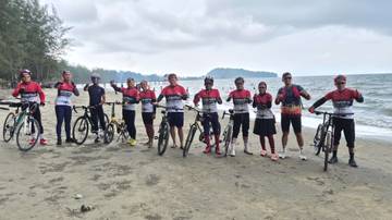 Komunitas Gowes GSCC Tuntaskan Tour de Wale 2025