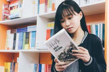 Hobi Membaca Kembali Diminati Generasi Muda