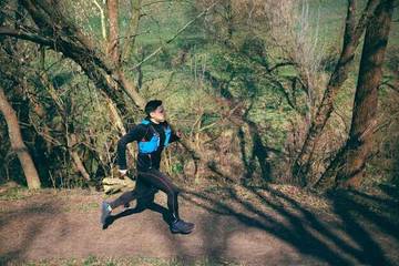 Trekking di Hutan, Cara Seru Turunkan Berat Badan