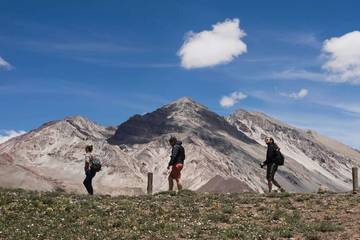 Tujuh Puncak Tertinggi Indonesia untuk Pendaki