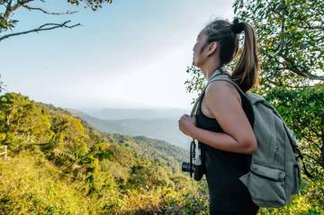Manfaat Hiking: Tubuh Bugar, Pikiran Segar