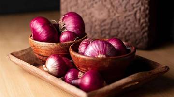 Rahasia Menyimpan Bawang Merah Agar Awet Berbulan-bulan