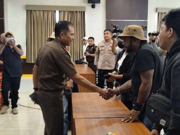 Warga Soroti Proyek 2.100 Rumah di Kejati NTT