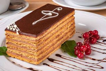 Membuat Puding Biskuit Cokelat Sederhana, Enak dan Praktis!