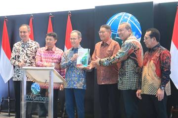 OJK Luncurkan Buku Perdagangan Karbon Sektor Jasa Keuangan 