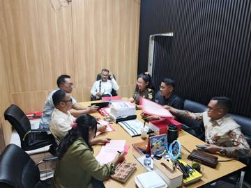 Kejati Serahkan 4 Tersangka Korupsi PT Jamkrida NTT 