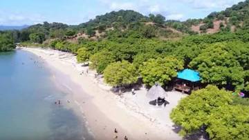 Berluli: Pantai Indah dengan Suasana Sangat Alami