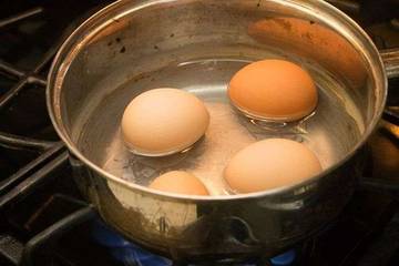 Tips Rebus Telur Banyak Tanpa Retak Sedikitpun