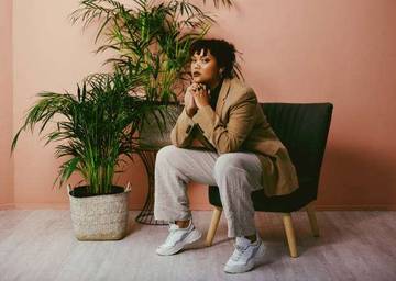 Aneka Gaya dengan Blazer