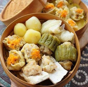Dimsum dan Siomay Jajanan Favorit Masyarakat Indonesia 2025