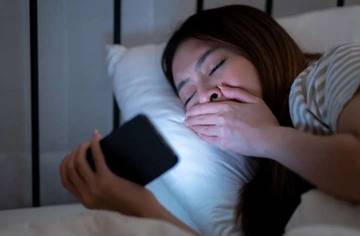 Hindari Aktivitas Ini Saat Malam Agar Tampak Muda