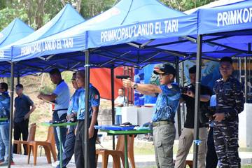 Dankodaeral VII Juara Lomba Menembak Danlanud Eltari  2025