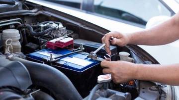 Tips Mencegah Aki Mobil Lemah Saat Jarang Dipakai