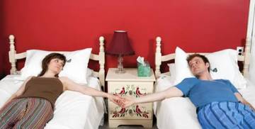 Ketika Tidur Terpisah Justru Menyelamatkan Pernikahan