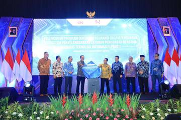 OJK Resmikan Program Dukungan Asuransi  Penyelenggaraan Pinjaman Daring