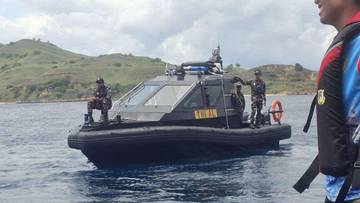 Lanal Labuhan Bajo Melaksanakan SAR KM Putri Sakinah