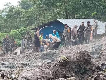 Hari Ke-3 Pencarian Korban Longsor di Manggarai Timur