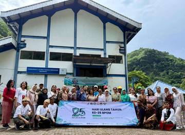 BPOM dan PLN Hijaukan Bumi Kelimutu