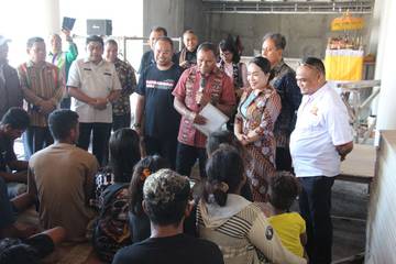 Wakil Gubernur NTT Sambangi Warga Sumba di Bali 