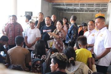 Bupati Ratu Wulla Ajak Warganya Kembali ke SBD