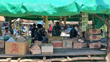Babinsa Tabundung Pantau Harga Sembako Pasar Praingkareha 