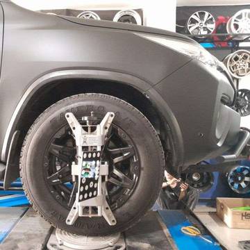 Pentingnya Spooring Ban Mobil untuk Keselamatan Berkendara