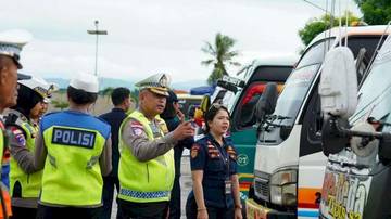 Satlantas Ramp Check Armada di Terminal Bimoku