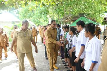 Wakil Gubernur NTT Tinjau SD GMIT Pulelang