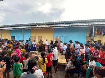Gubernur, Ketua DPRD NTT Kunjungi Huntara Satu Dua