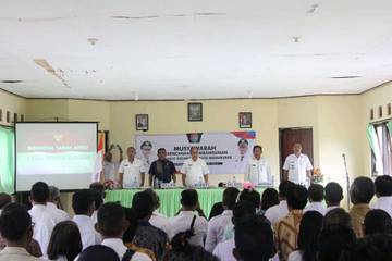 Bupati Sumba Barat Buka Musrenbang Kecamatan Kota Waikabubak