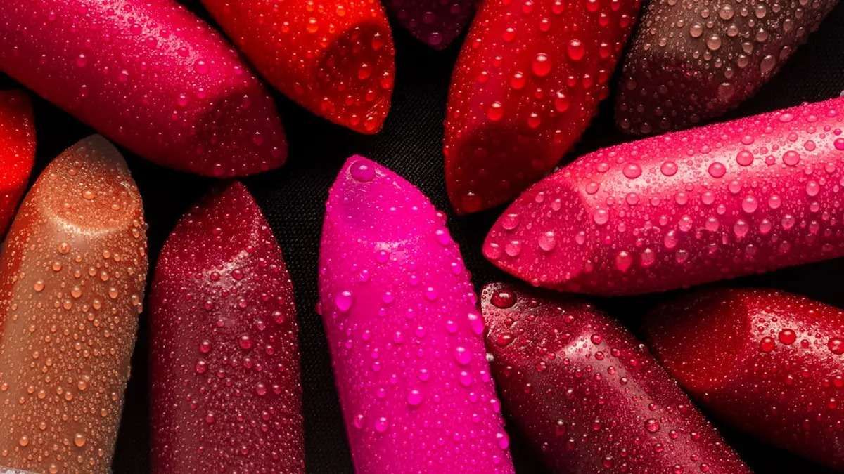 Cara Cerdas Memilih Lipstik Agar Penampilan Maksimal