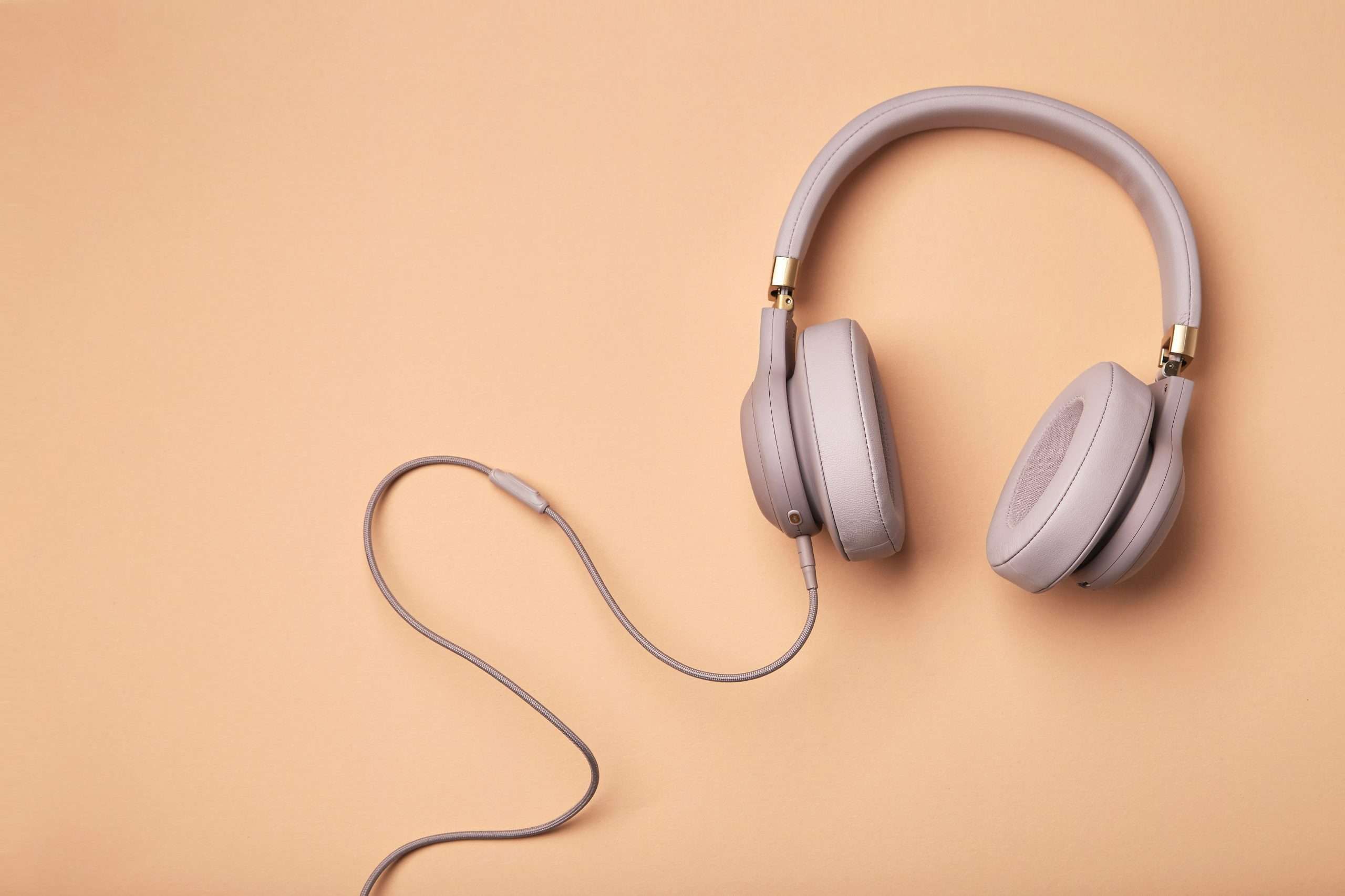 Musik Favorit Temani Hujan Turun