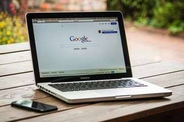 Ini 5 Bahaya, Laptop Panas di Bawah Sinar Matahari