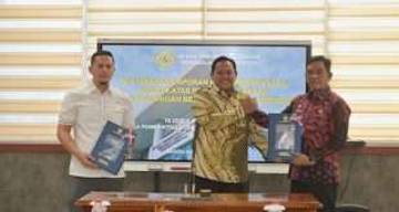 Plt Sekda Aceh Terima Laporan Penyerahan Hasil Pemeriksaan BPK