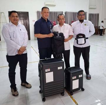 Lima Pekan Jelang Terbang, 1.718 Koper Jemaah Aceh Dibagikan
