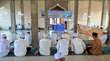 Puluhan CJH Aceh Timur Ikuti Pembekalan Perdana Manasik Haji 2025