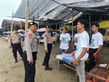Sat Pamobvit Patroli di Pantai Ujong Blang Lbokseumawe