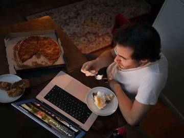 Pilihan Makanan Sehat untuk Dinikmati Tengah Malam