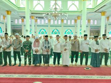 Bupati Aceh Utara Hadiri Peusijuek 423 Jamaah Calon Haji