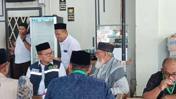 Waled Nu Hadiri Pelepasan JCH Bireuen dan Aceh Utara