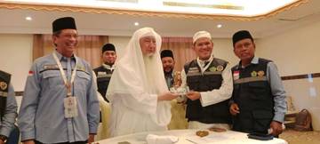 Wagub Aceh Hadiri Pembagian Dana Wakaf di Mekkah