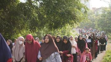 Ribuan Peserta Meriahkan Jalan santai Milad Ke-56 UIN