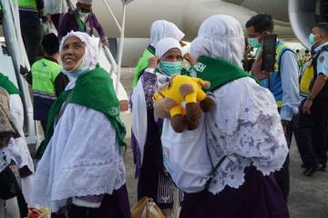 Jemaah Haji Kloter Dua Tiba Tanah Air